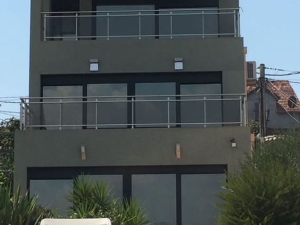 Özel Plaj ve İskelesi Olan Villa