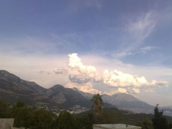 Двокімнатний апартамент на продаж у Сутоморе