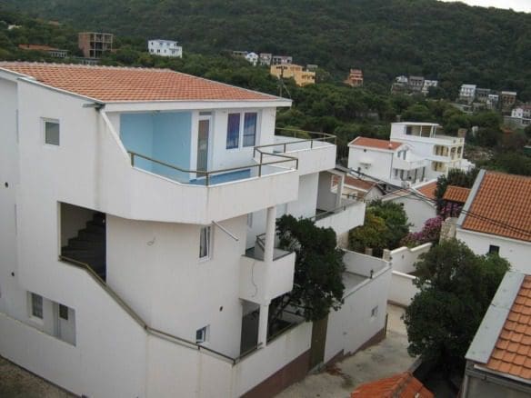 House For Sale In Utjeha