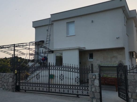 Dobra Voda'da Satılık Ev