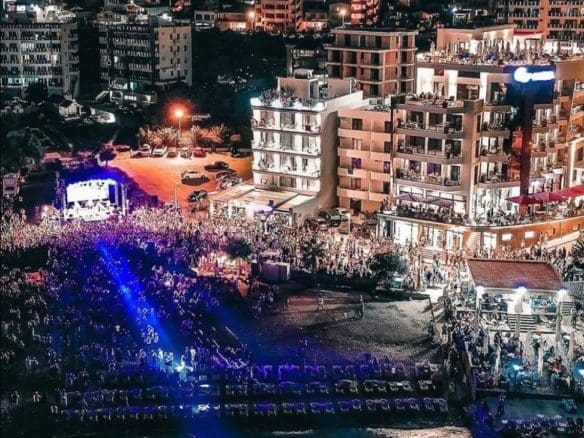 Готель на березі моря в Добрій Воді продається