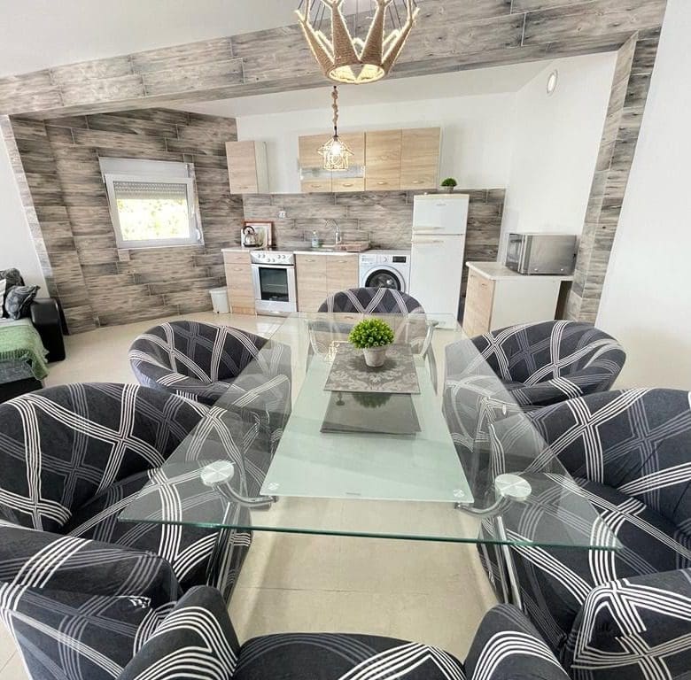 Villa zu verkaufen in Dobra Voda