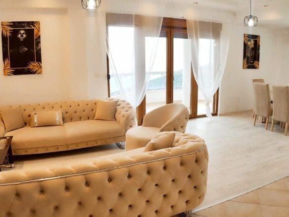 Apartman na prodaju u Crnoj Gori sa pogledom na more