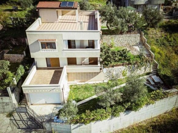 Luxurious Villa With Breathtaking Views In Bar