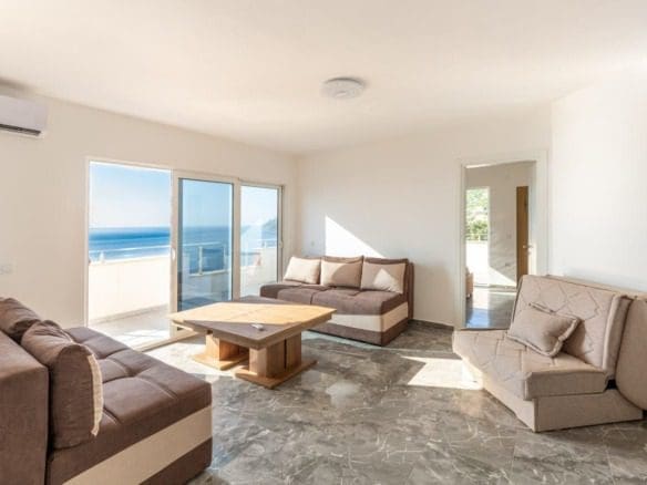 Dobra Voda'da Satılık Panoramik 2 Yatak Odalı Daire