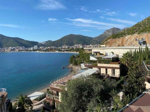 Luxus High-Tech Villa in Budva zu verkaufen