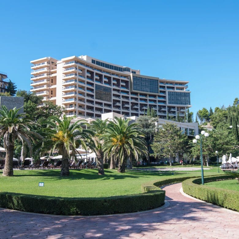 Property in Complexes