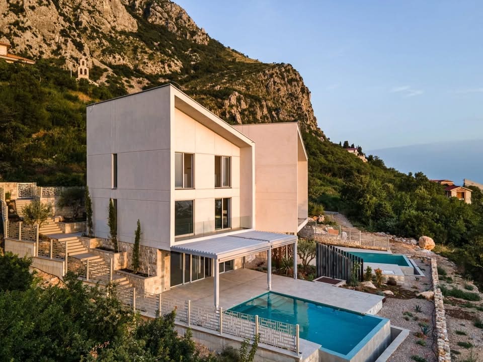 new villas for sale in Bbudva area