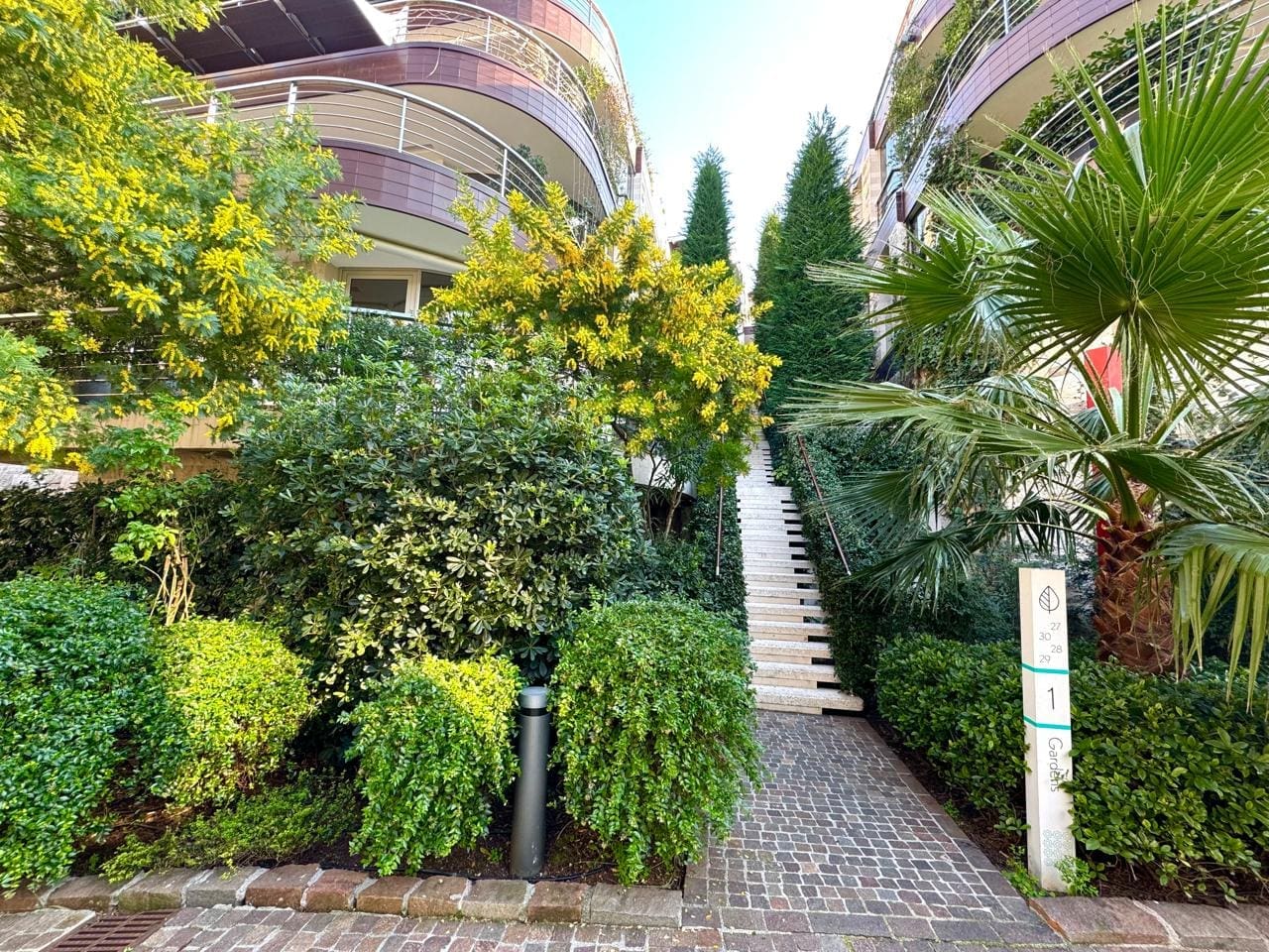 Eigentum zum Verkauf in Dukley Gardens Budva