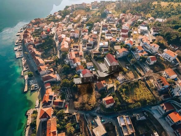 Novi stanovi na prodaju u Prčanju