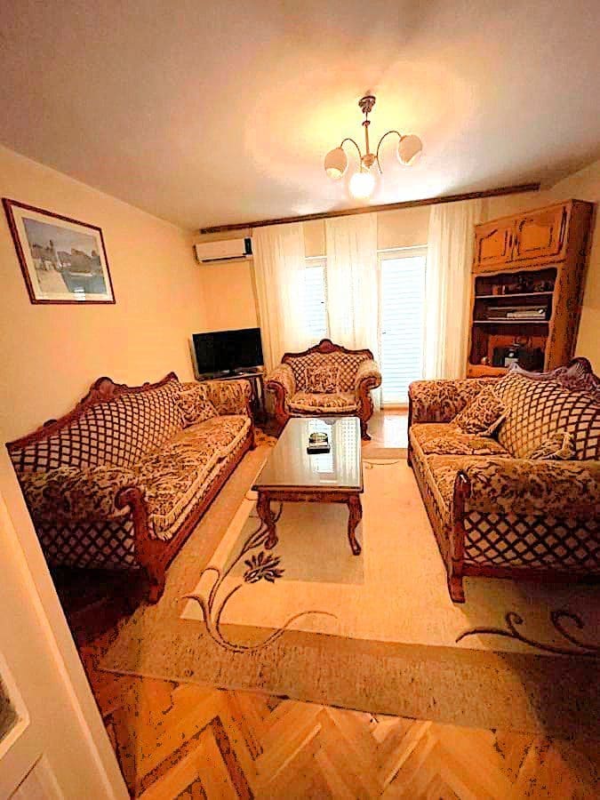 Przestronny dom z widokiem na morze w Tivacie