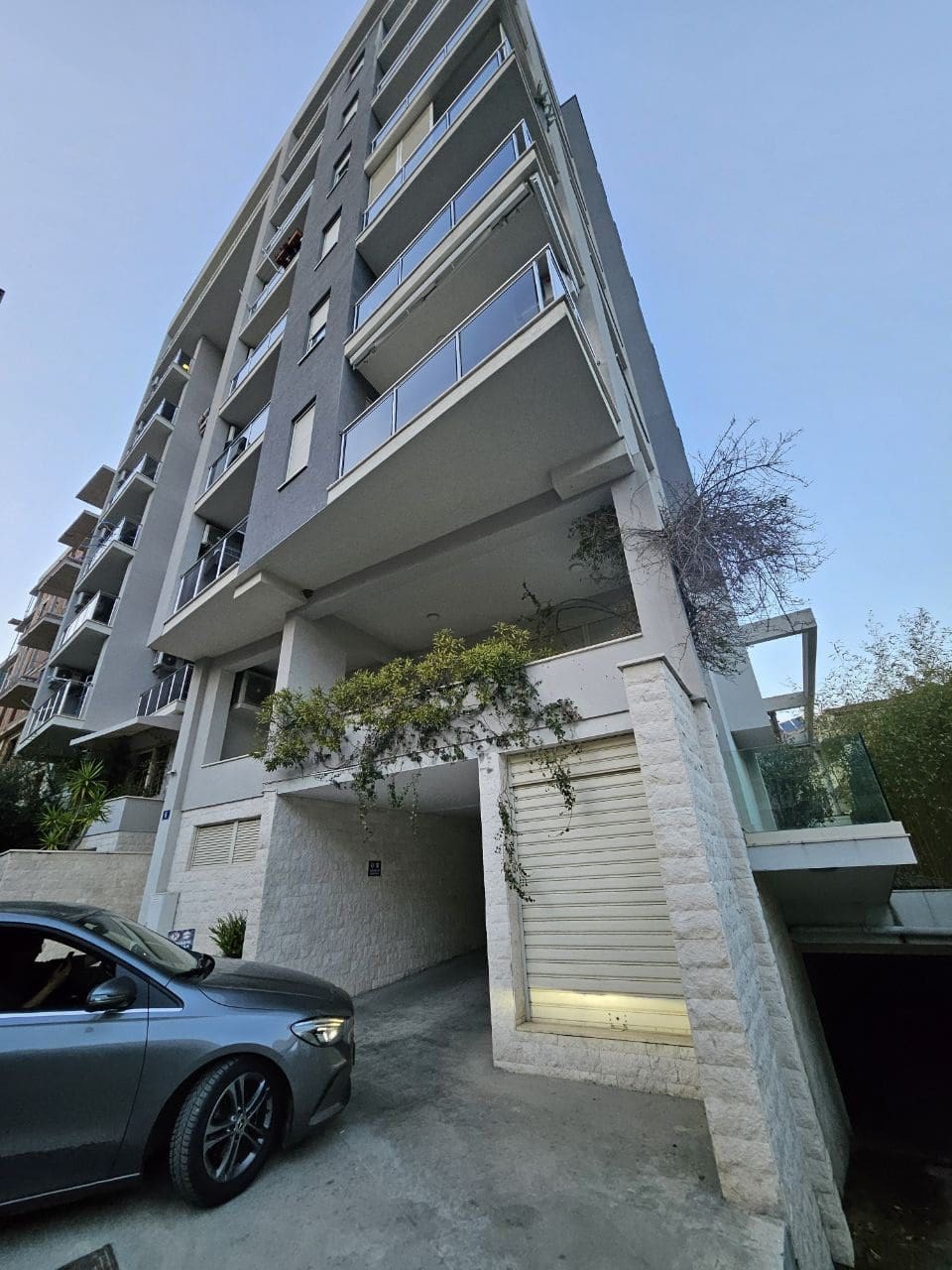 Udomljiv jednosoban stan u srcu Budve