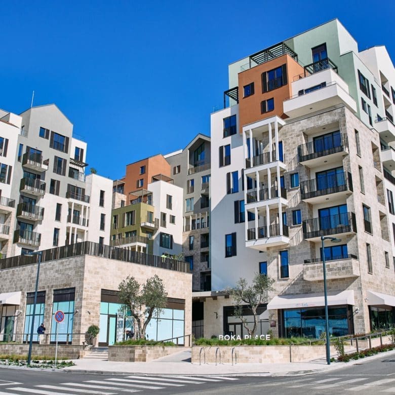 Восхитительная двухкомнатная квартира в Тивате