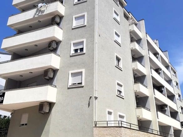 Mieszkania umeblowane na sprzedaż w Budvie