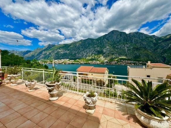 Haus zum Verkauf in Muo Kotor