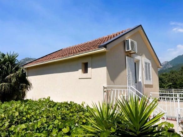 Karadağ Sutomore'de Uygun Fiyatlı Ev