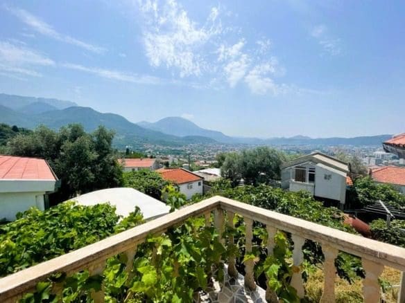 Dom Na Sprzedaż Z Widokiem Na Morze W Bar