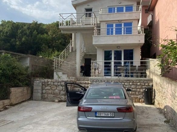 Продаж будинку в Утєсі, Чорногорія