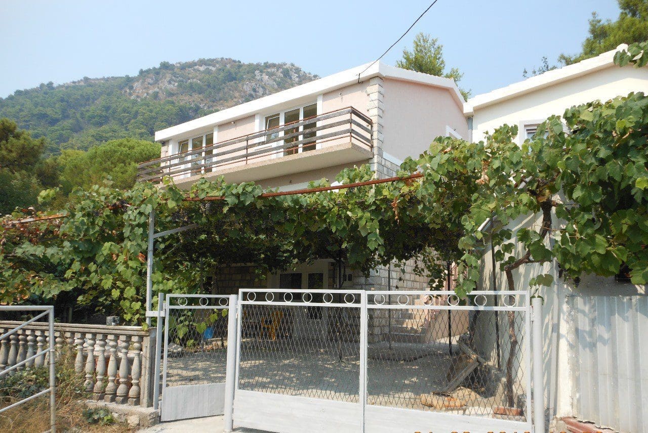 MRE-property (1) House for sale in Budva