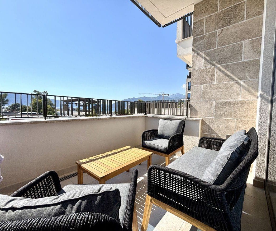 Boka Place'de üç yatak odalı daire