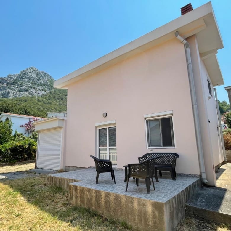 Sutomore'de satılık ev