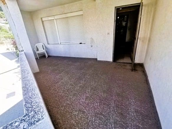 Двухкомнатная квартира на продажу в Сутоморе