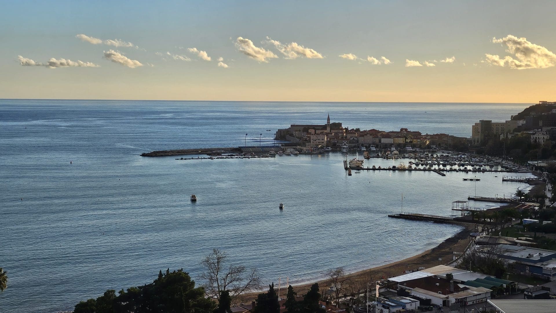 Karadağ'da Emlak Almak İçin Tam Maliyet Dağılımı 2026