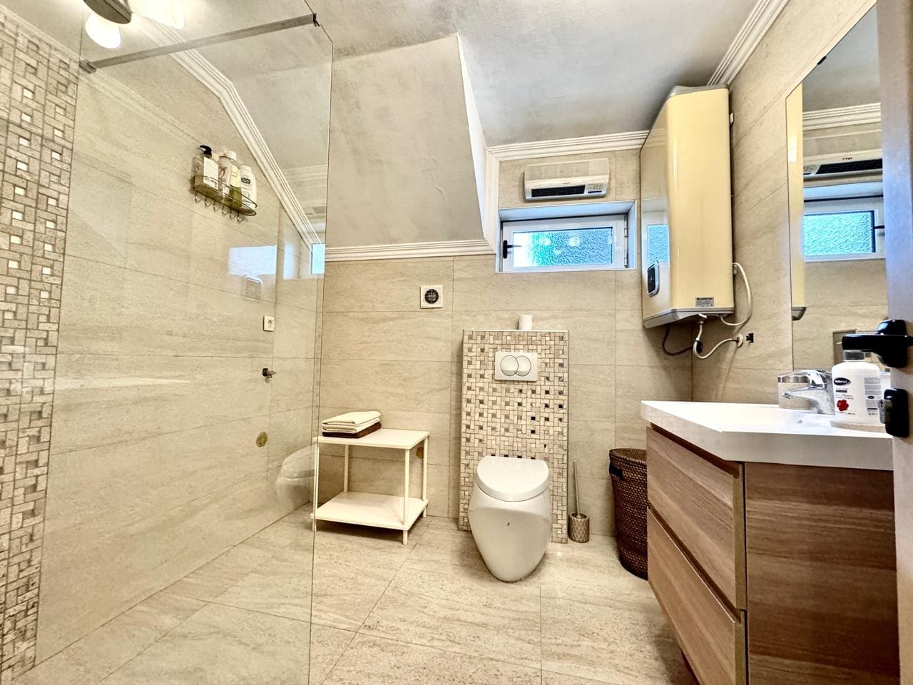 amazing-studio-apartment-for-sale-budva-08